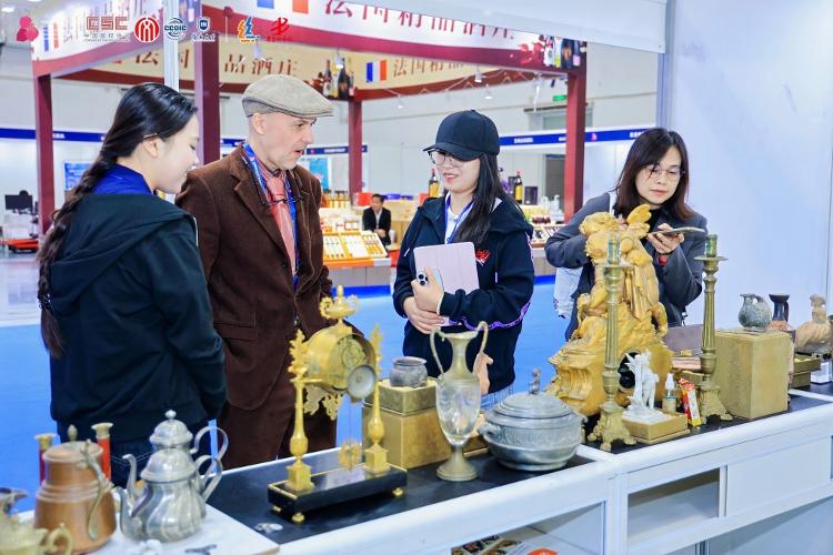 在这里,遇见更高能级的“自由贸易”——写在2024海南国际知识产权交易大会闭幕之际(图3) 在这里,遇见更高能级的“自由贸易”——写在2024海南国际知识产权交易大会闭幕之际(图3)