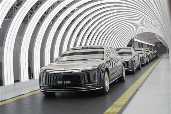 19天大定破5000台 尊界S800批量投产：国产百万豪车交付近了